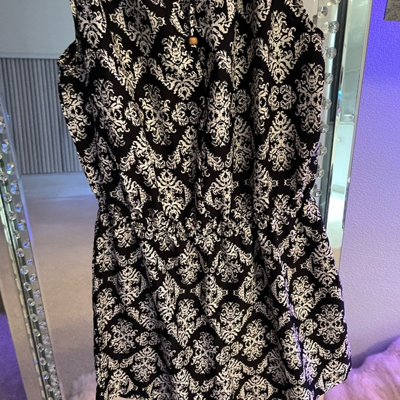 Short romper - Picture 5 of 8